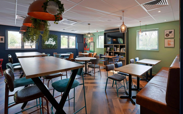 Travelodge Bracknell Central