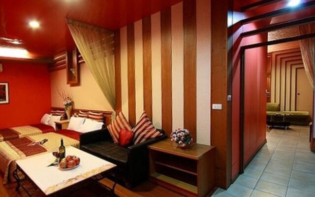 Honeymoon Hotel