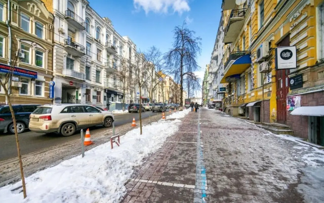 Home-Hotel Pushkinskaya 2-4-7