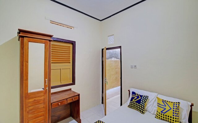 OYO Life  92953 Nirmala Kost