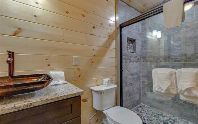 Mirror Pond - Four Bedroom Cabin
