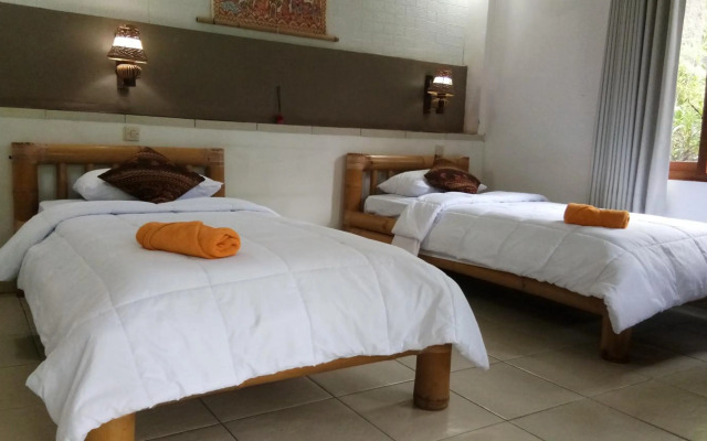 Khrisna Hs and Cottages