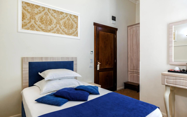 La Strada Boutique Villa