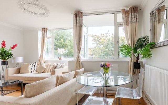 3 Bed Flat, Dedicated Workspace, Parking, 4KTV