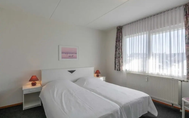 Spacious Holiday Apartment for 4 People