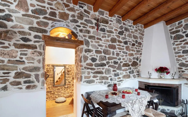 Traditional Cretan House Lithostrati Karidi Village