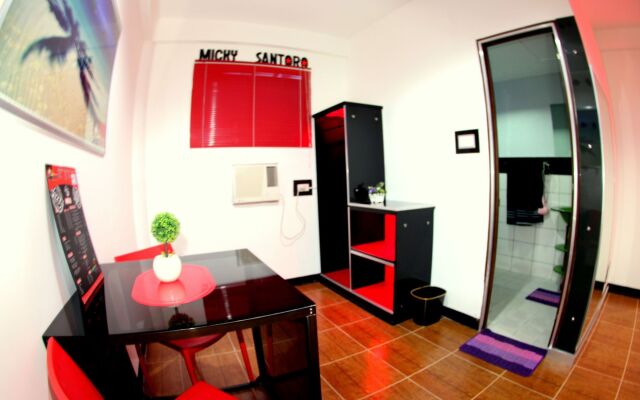 Micky Santoro Hotel & Restaurant