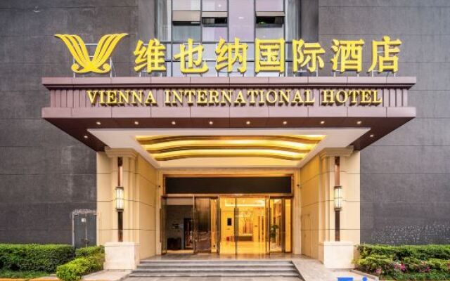 Vienna International Hotel (Wanda Plaza, Dadukou, Chongqing)