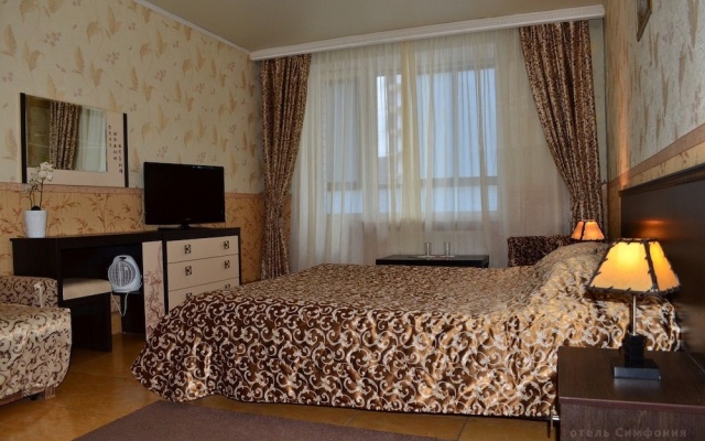 Симфоническая ул. ул. Композиторов, 12 — фото
