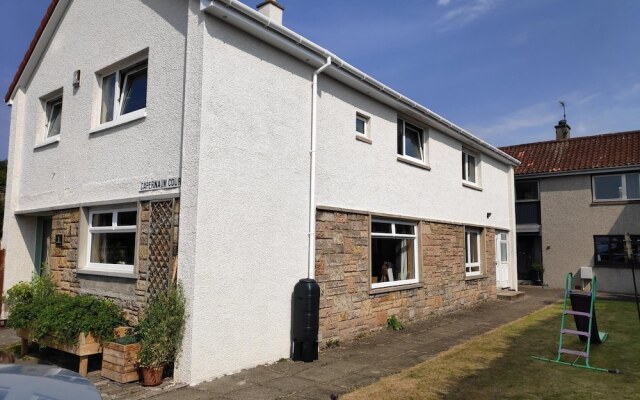 Lovely 2BD Flat in Picturesque Limekilns Fife