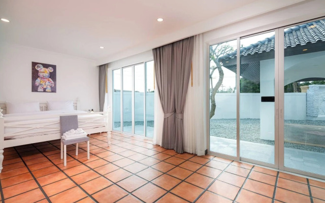 Luxury 4BR Private 425sqm Party Pool Villa