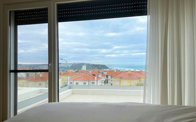 Ocean-View Holiday Home In Lourinha With Private Garden