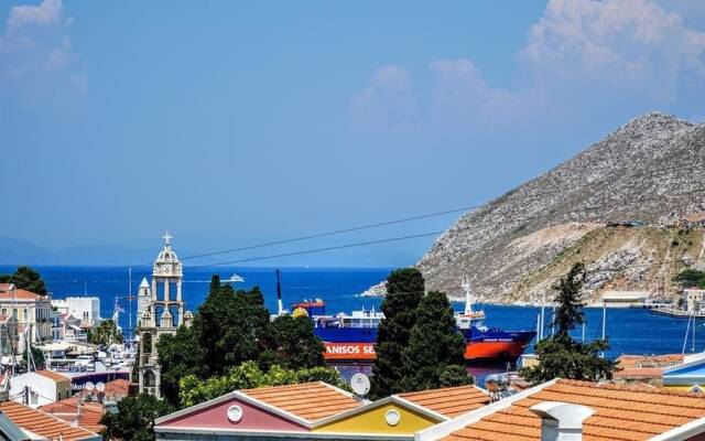 Symi Fos