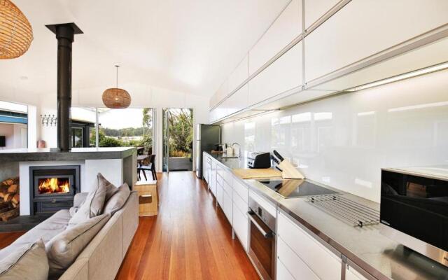 Ayana Beach House - Pet Friendly - Opposite Beach