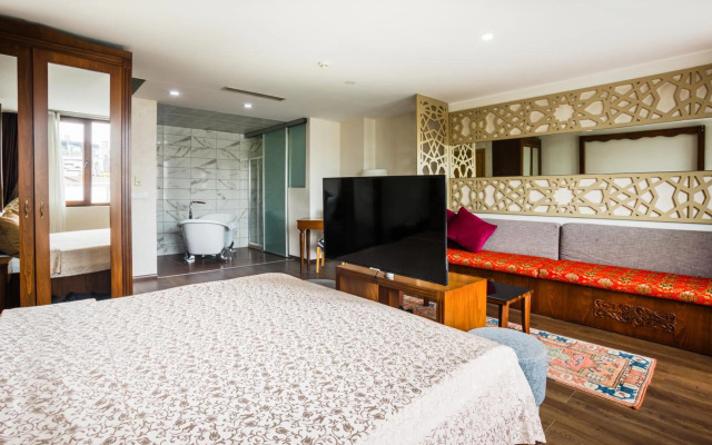 Rolla Suites Hotel