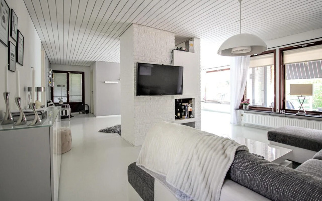 Nice Home in Lammhult With Jacuzzi, Wifi and 4 Bedrooms
