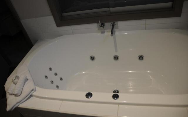 Saltair Luxury Accommodation - Adults Only