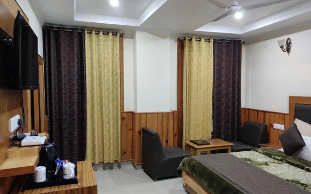 The Posh Hotel near Mall Road with Hassle Free Covered Parking