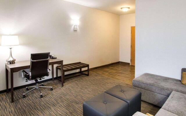 Comfort Suites San Angelo near University