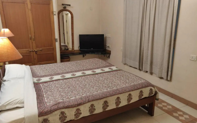 Om Niwas Suite Hotel