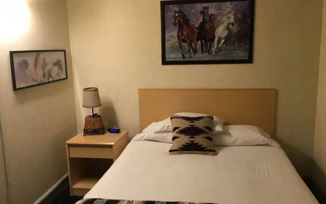 The Riverside Ranch RV Park, Motel & Campground