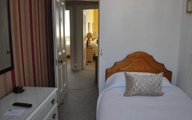 Southcroft Hotel - Guest House