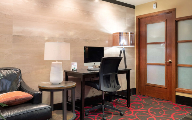 Best Western Plus Columbia River Hotel
