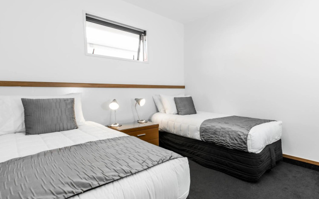 Palms Motel – Guest Rooms – Nelson