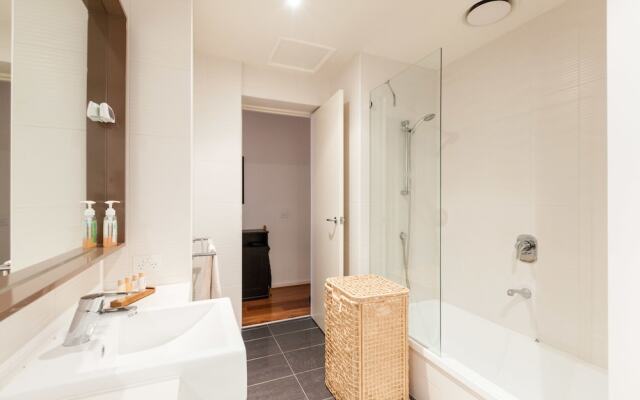 PIPER, 1BDR Southbank Apartment