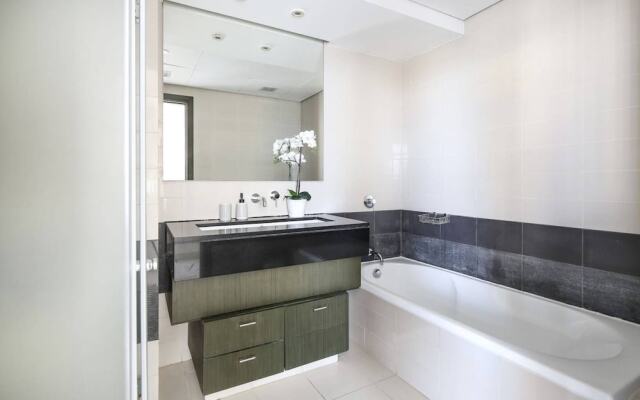 Phenomenal Burj Khalifa Views in This Lovely 2br!