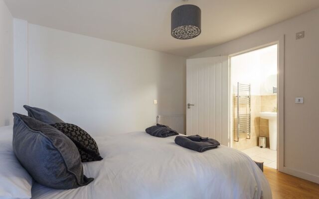 Stunning Contemporary Apartment