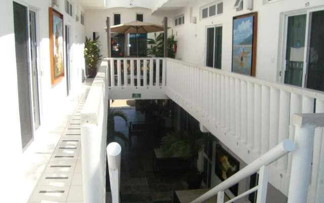 Vayor Hotel & Suites