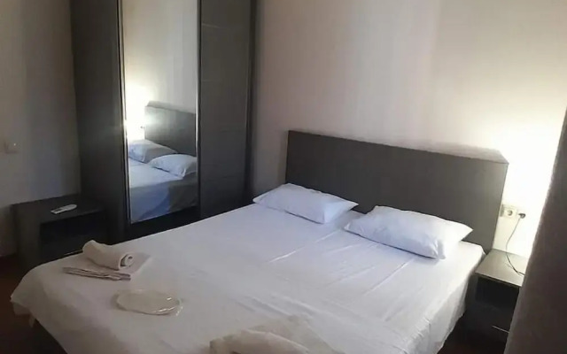 1bdr luxury apartment