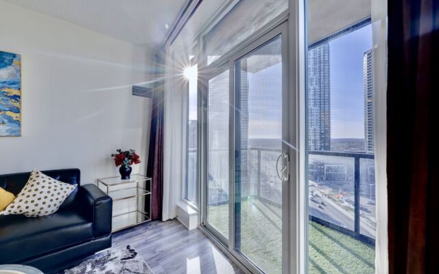 Grand Royal Condos -Mississauga SQ One