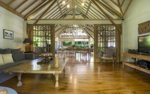 Villa Koyama by Villa Finder
