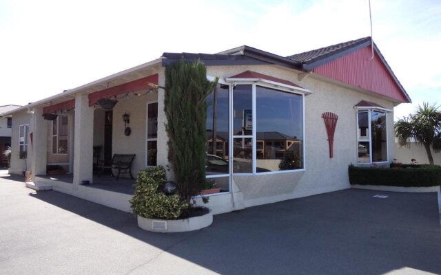 Baywatch Motor Lodge