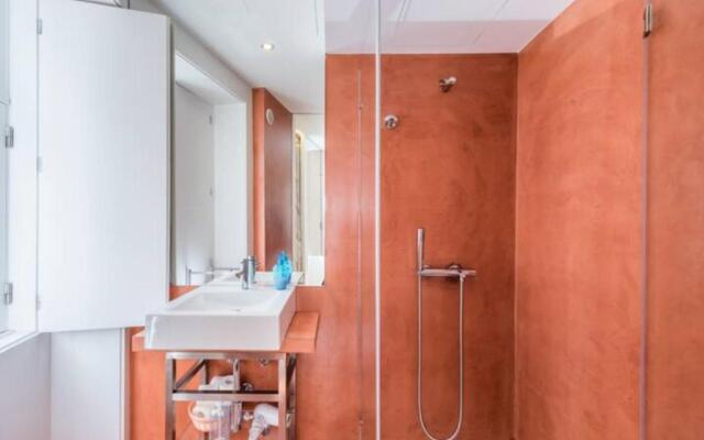 Guestready - The New Behind Blue Eyes