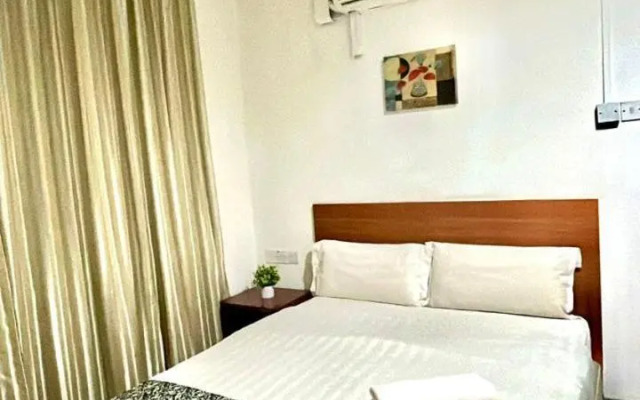 Super OYO 89847 Switz Paradise Hotel