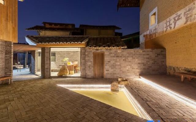 Yunshui Ruyi Travel And DL Tulou Culture B&B