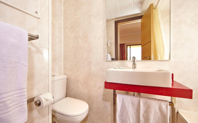 MLL Caribbean Bay Hotel