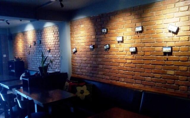 Cafe Beyond and Guest House