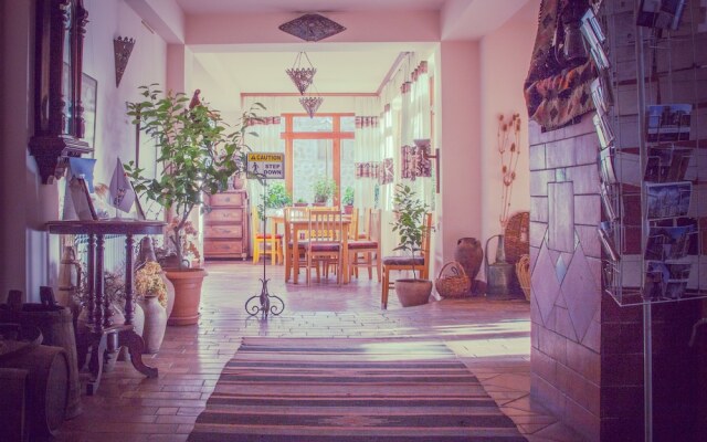 Hotel Mirhav