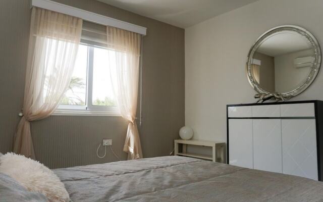 Sonia's Angel House 300 Meters From The Beach, Newly Renovate Central Apartment By Ezoria Holiday Rentals