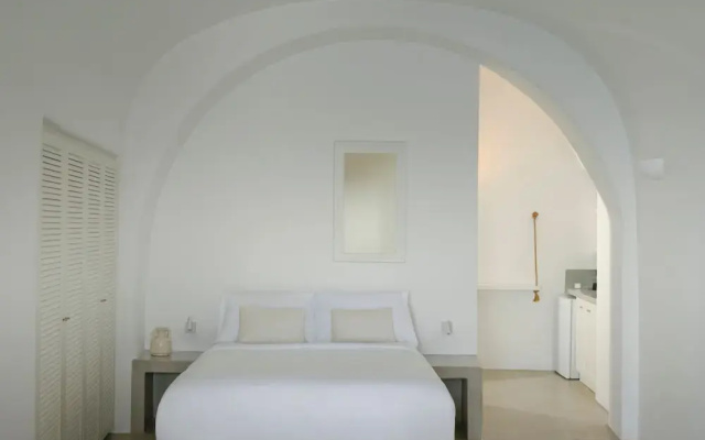 Hommage Suites With Caldera View & Hot tub