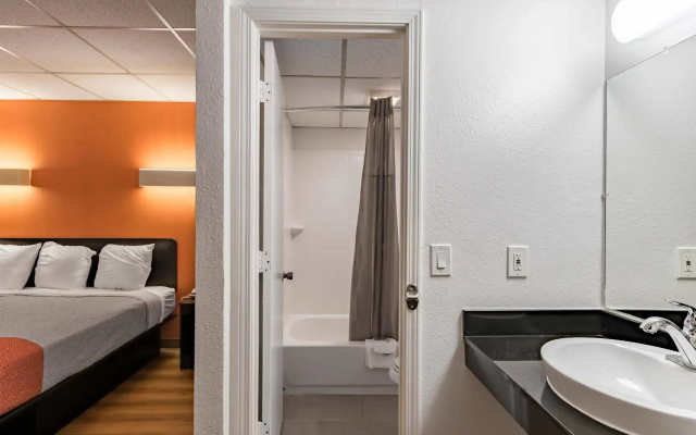 Motel 6-Walterboro, SC