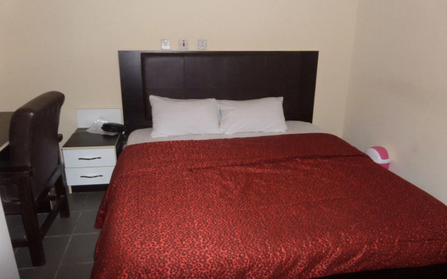 Dreamland Suites
