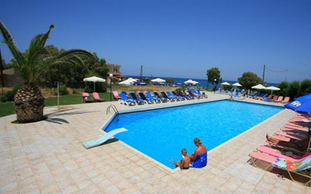 Cretan Filoxenia Beach Hotel