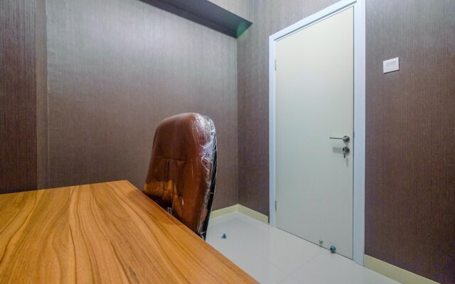 Comfort 1BR with Study Room Green Pramuka Apartment