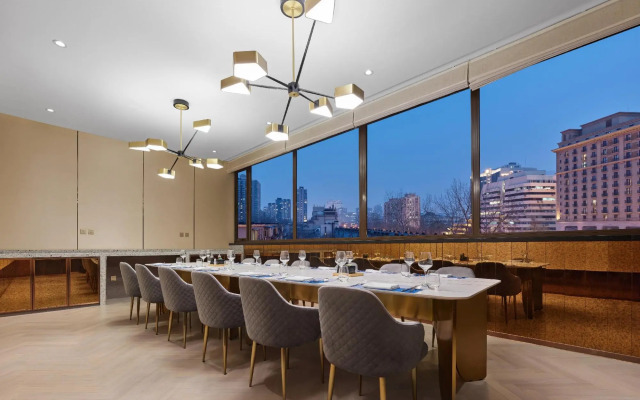 Poly Plaza Hotel