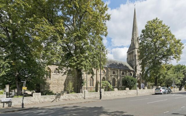 Large Studio Near Leafy Primrose Hill